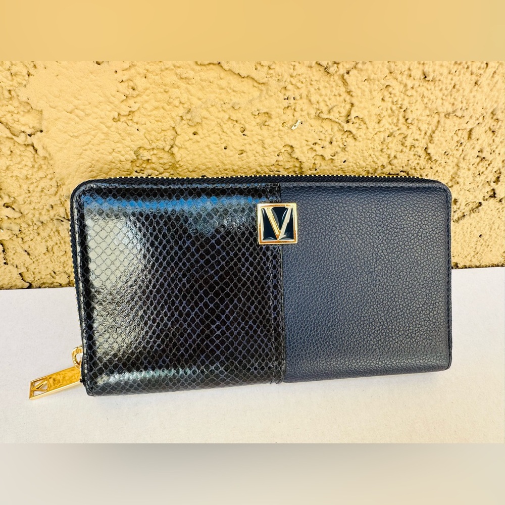 NWOT Victoria's Secret t Midnight Blue Colorblock Zip Around Wallet
